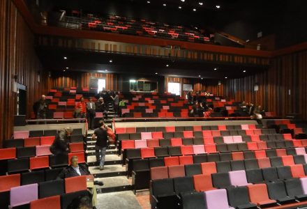 La platea i l'amfiteatre del Teatre Tarragona vist des de l'escenari