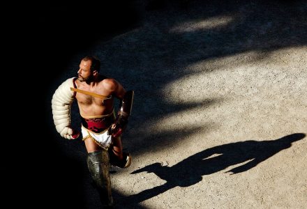 1r premi concurs fotogràfic Mirades de Tarragona sobre Tarraco Viva 2013 - Cinta Bosch - Llum i ombres d'un passat gloriós