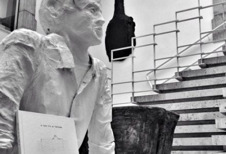 Presentació del llibre 'A casa viu un fantasma'. Foto d'Araceli Fortuny